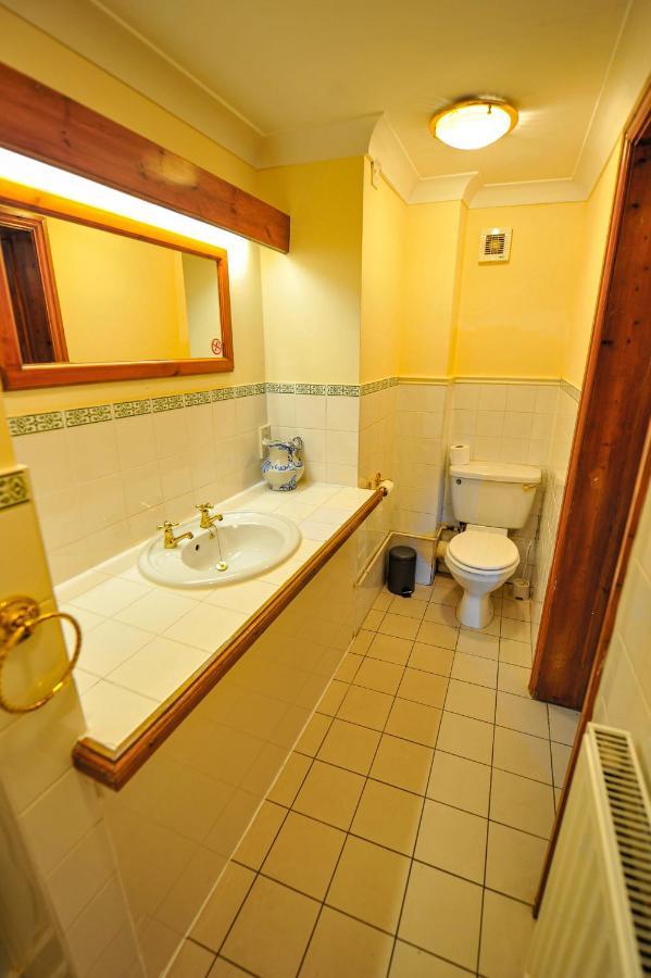 The Coachman Pub, Hartford, Room Only Hartford  Esterno foto